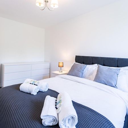 Luxury 3 Bedroom Flat With Balcony In Westbourne Park London Exterior photo
