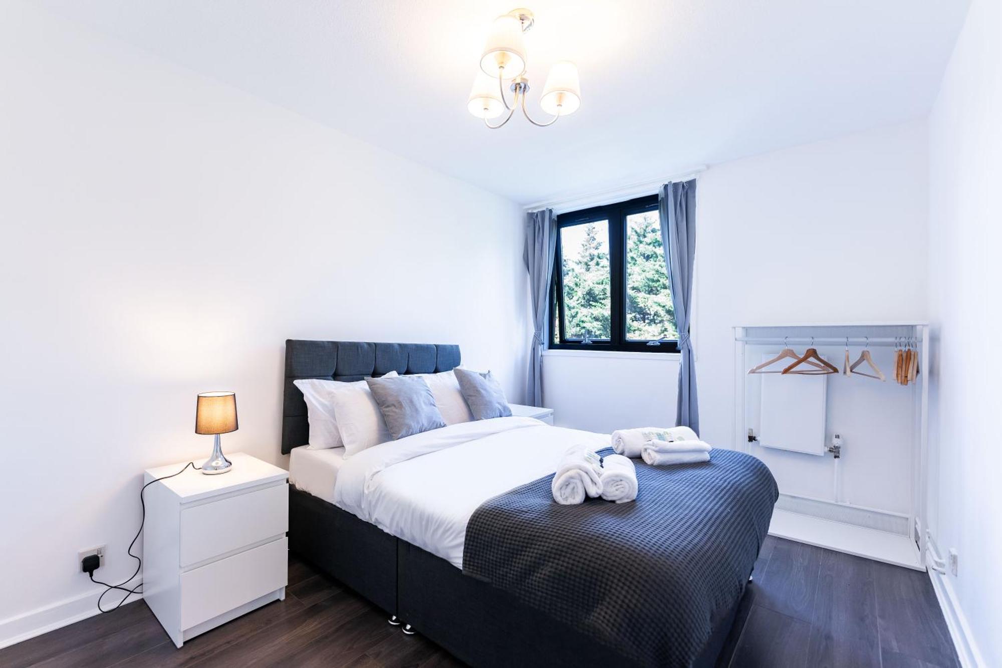 Luxury 3 Bedroom Flat With Balcony In Westbourne Park London Exterior photo